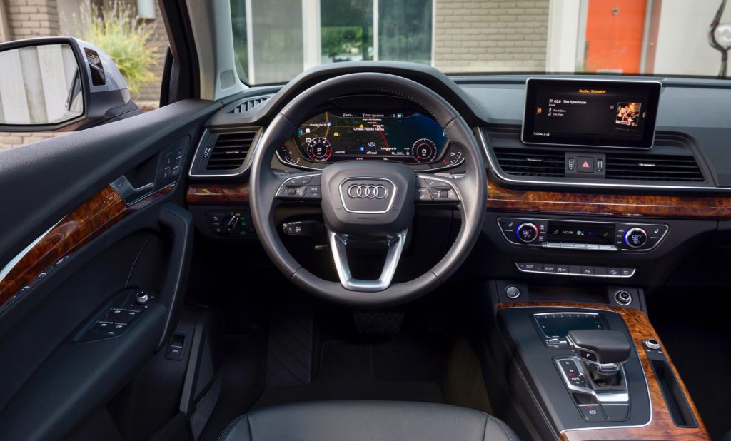 2019-Audi-Q5-Review-0005