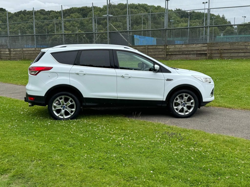 ford-kuga-20-tdci-zetec-awd-euro-5-5dr-55577-h07ir1ub